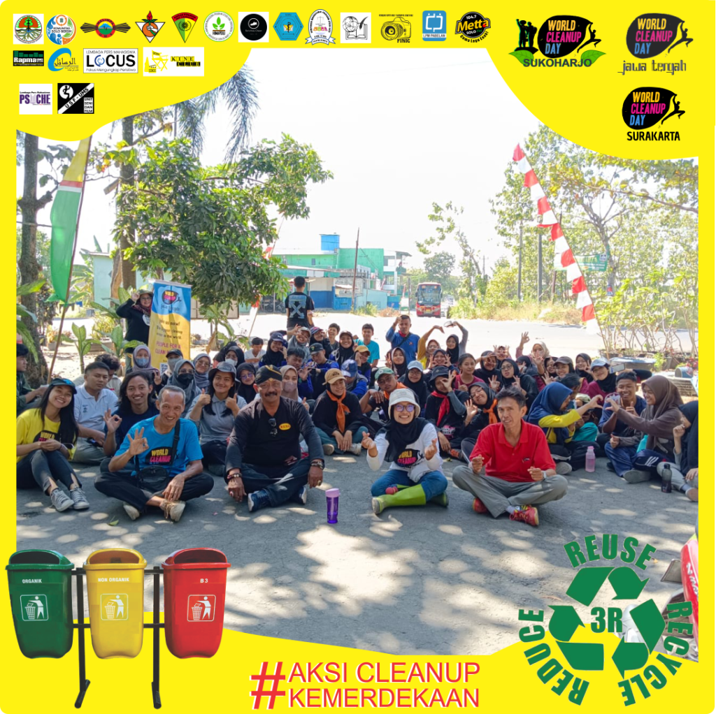 Peserta dan panitia acara world clean day